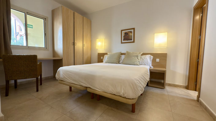 Image No.14-2 Bed Property for sale