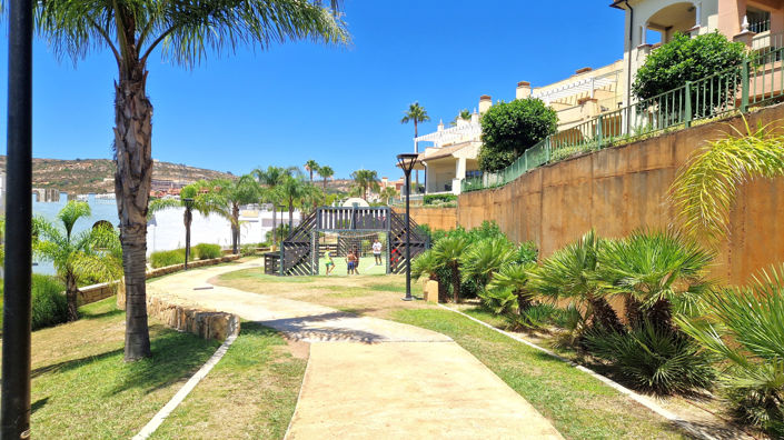 Image No.24-2 Bed Property for sale