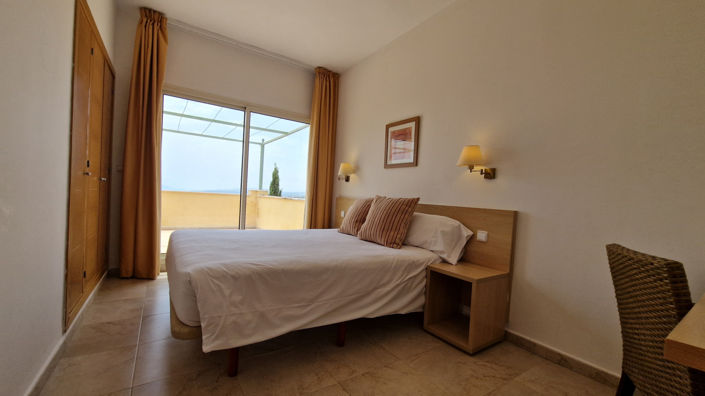 Image No.29-3 Bed Property for sale