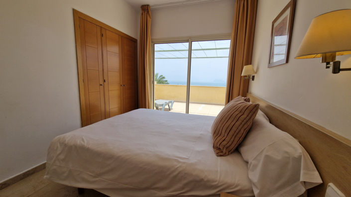 Image No.30-3 Bed Property for sale