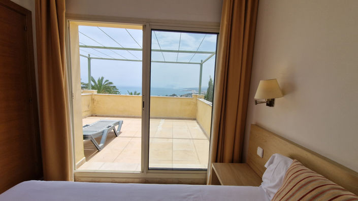 Image No.31-3 Bed Property for sale