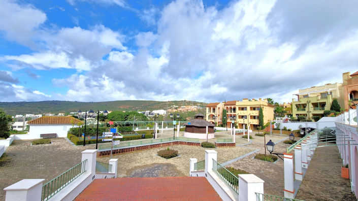 Image No.42-3 Bed Property for sale