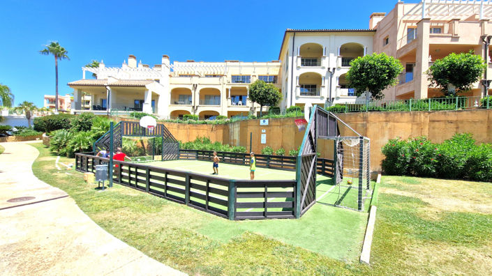 Image No.44-3 Bed Property for sale