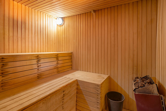 Image No.23-4 Bed Commercial for sale