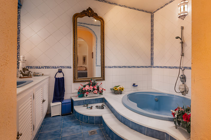 Image No.26-4 Bed Commercial for sale