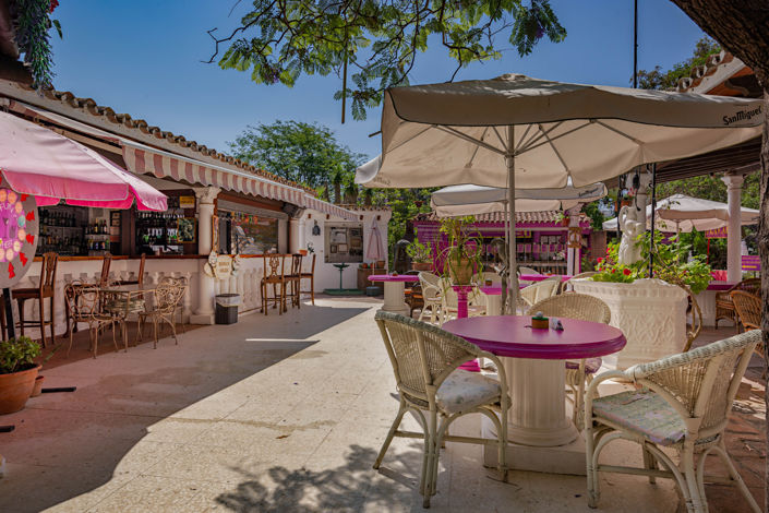 Image No.32-4 Bed Commercial for sale