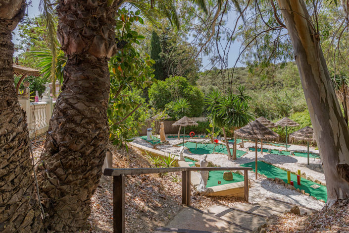 Image No.37-4 Bed Commercial for sale