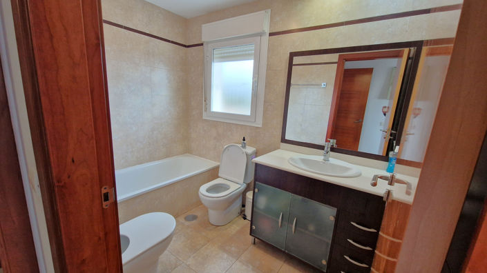 Image No.17-2 Bed Apartment for sale