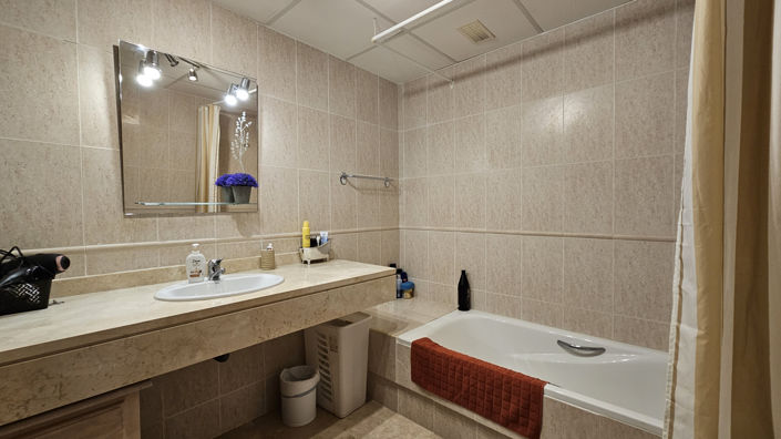 Image No.24-3 Bed Property for sale