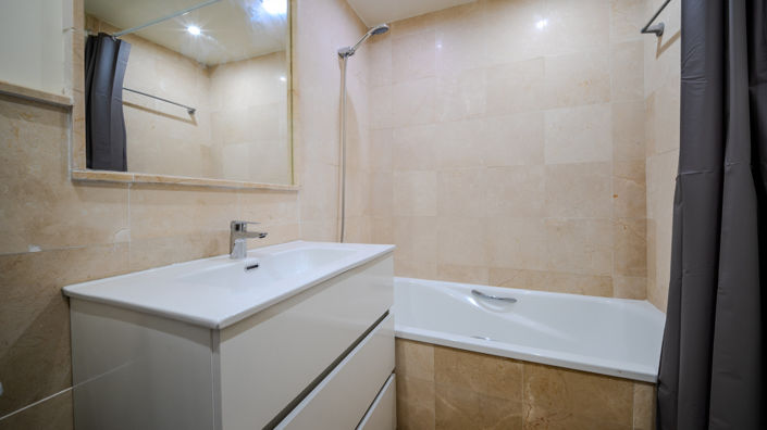 Image No.21-2 Bed Apartment for sale