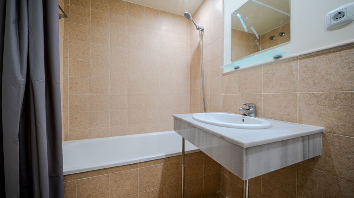 Image No.22-2 Bed Apartment for sale