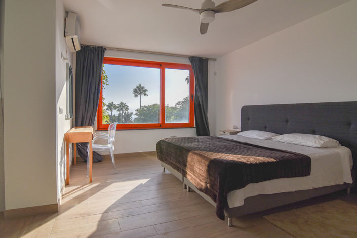 Image No.10-5 Bed House for sale