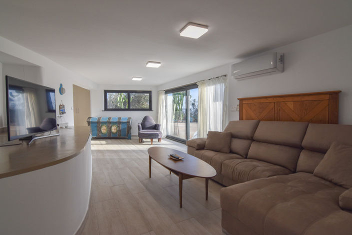 Image No.18-5 Bed House for sale