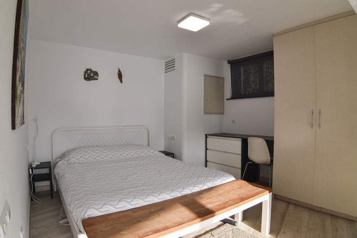 Image No.22-5 Bed House for sale