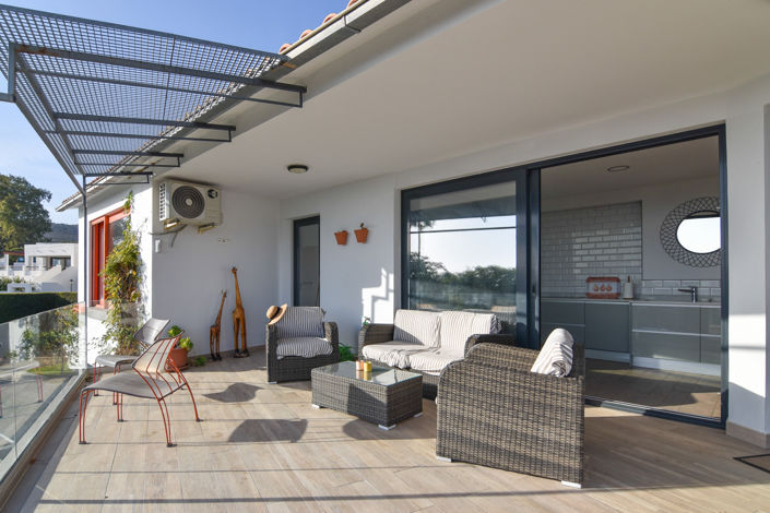 Image No.4-5 Bed House for sale