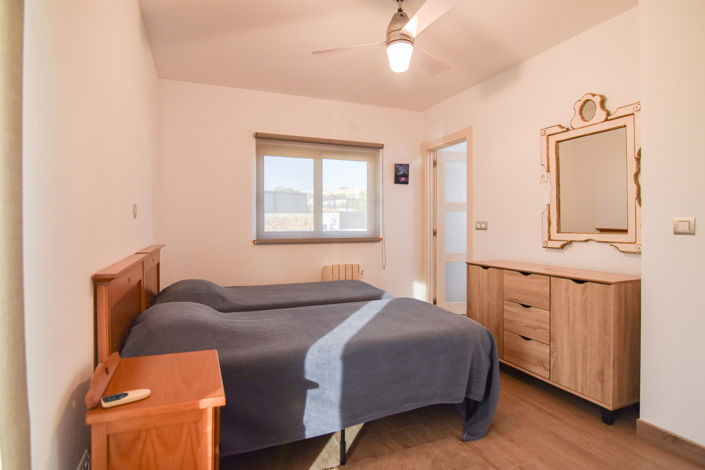 Image No.9-5 Bed House for sale