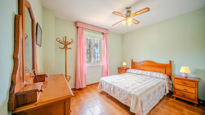 Image No.27-Maison de ville de 5 chambres à vendre à Casares