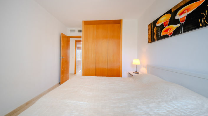 Image No.20-2 Bed Apartment for sale