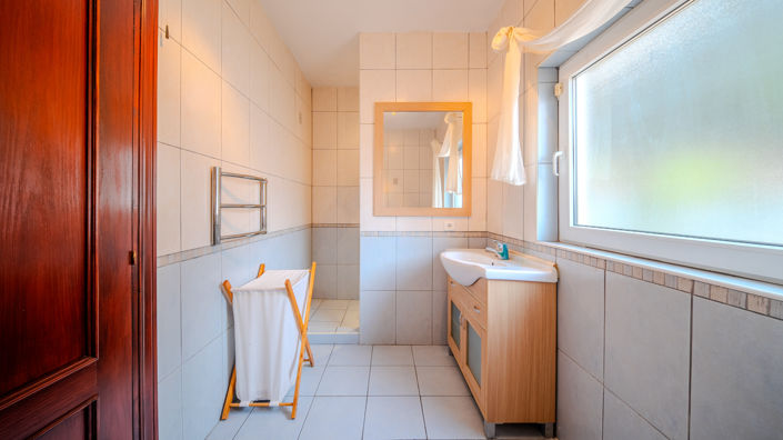 Image No.27-4 Bed House for sale