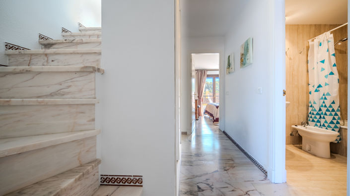 Image No.30-4 Bed Townhouse for sale