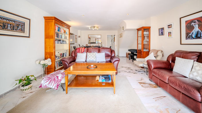 Image No.8-4 Bed Townhouse for sale