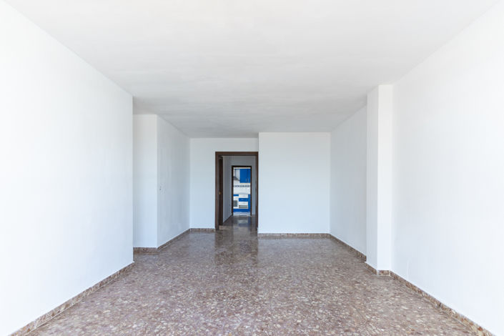 Image No.18-4 Bed Apartment for sale