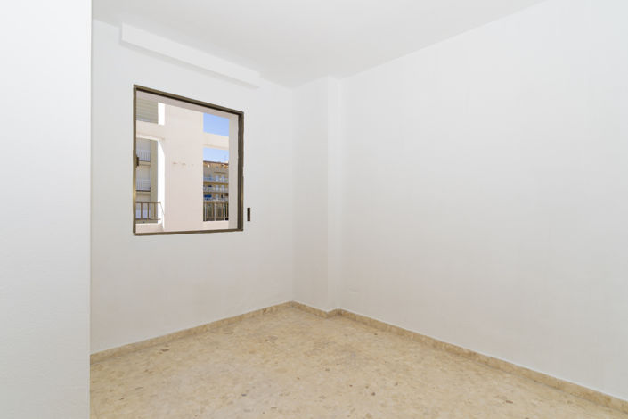 Image No.23-4 Bed Apartment for sale