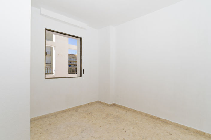 Image No.23-4 Bed Apartment for sale