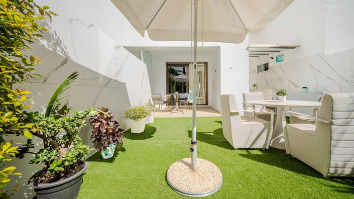 Image No.14-2 Bed Property for sale