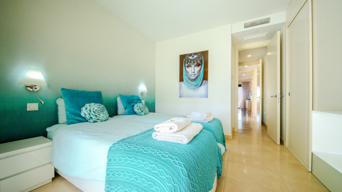 Image No.20-2 Bed Property for sale