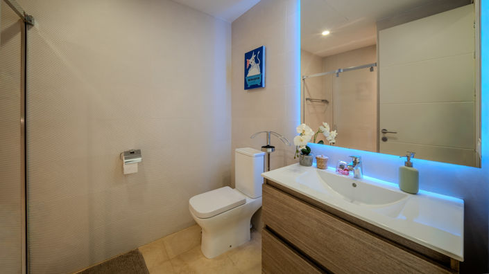 Image No.22-2 Bed Property for sale