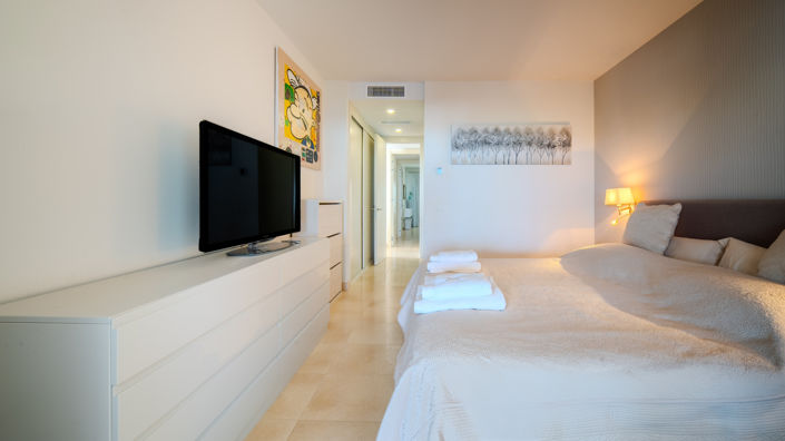 Image No.25-2 Bed Property for sale