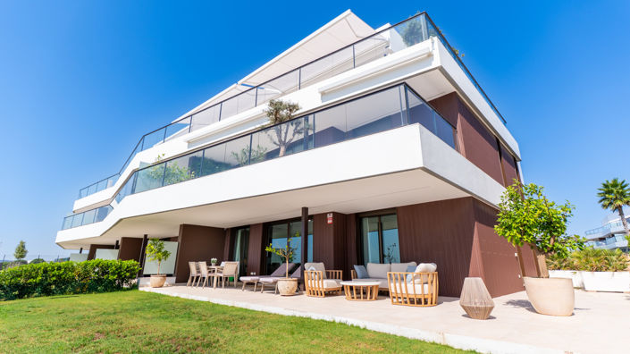 Image No.23-3 Bed Property for sale