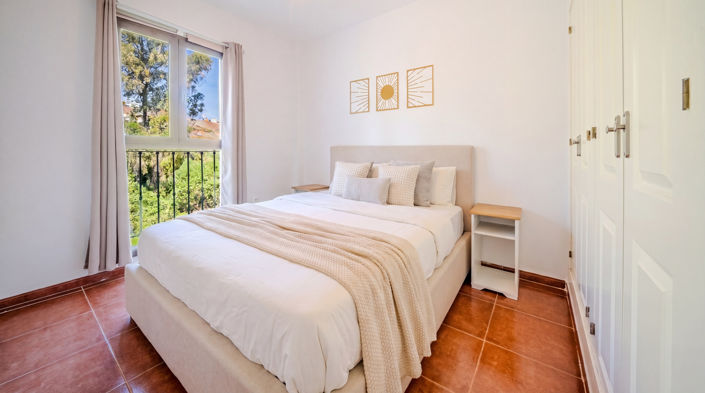 Image No.11-3 Bed Townhouse for sale