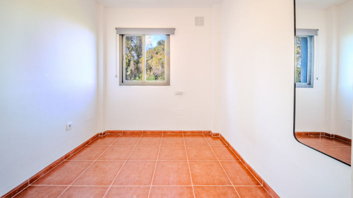 Image No.17-3 Bed Townhouse for sale