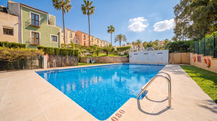 Image No.25-3 Bed Townhouse for sale