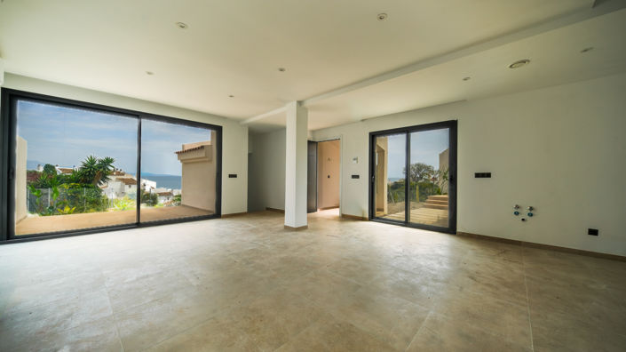 Image No.2-Maison de ville de 2 chambres à vendre à Estepona