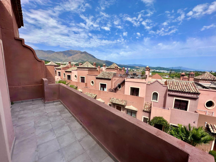 Image No.20-3 Bed Townhouse for sale