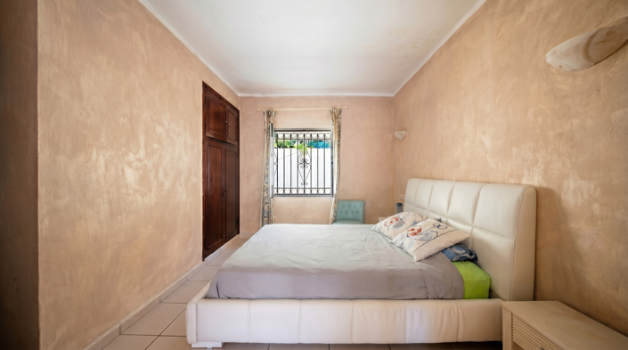 Image No.11-3 Bed House for sale