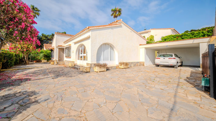 Image No.3-3 Bed House for sale