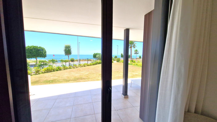 Image No.15-3 Bed Property for sale