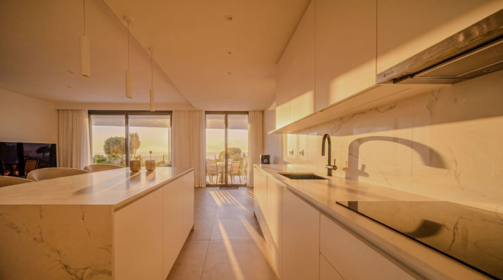 Image No.17-3 Bed Property for sale