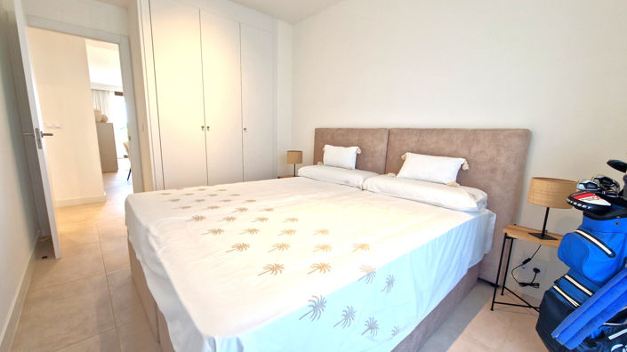Image No.20-3 Bed Property for sale