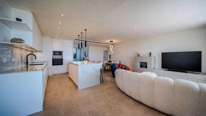 Image No.21-3 Bed Property for sale
