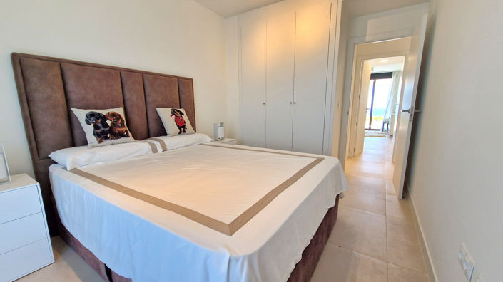 Image No.25-3 Bed Property for sale