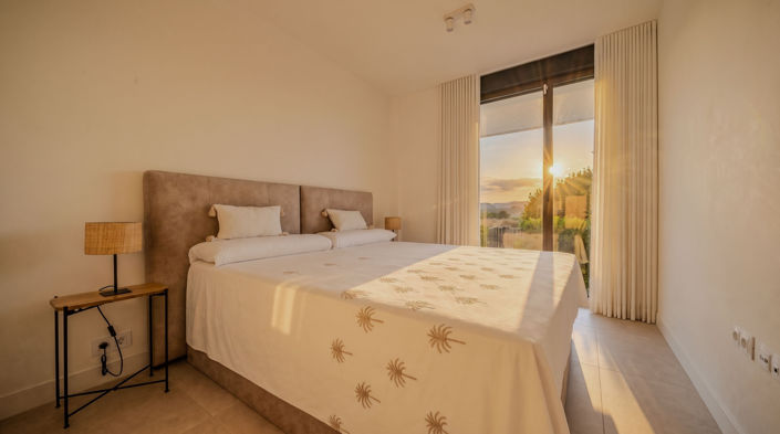 Image No.29-3 Bed Property for sale