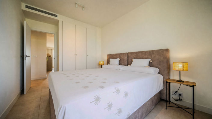 Image No.30-3 Bed Property for sale