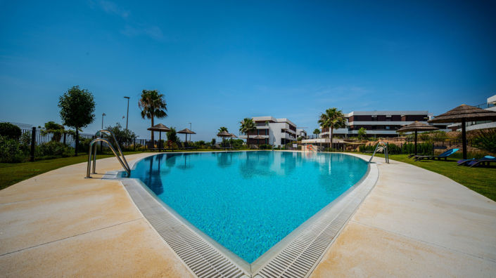 Image No.40-3 Bed Property for sale
