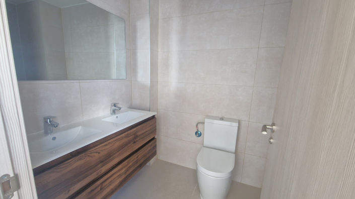 Image No.10-2 Bed Apartment for sale