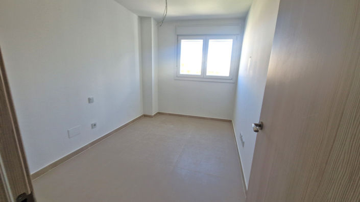 Image No.12-2 Bed Apartment for sale